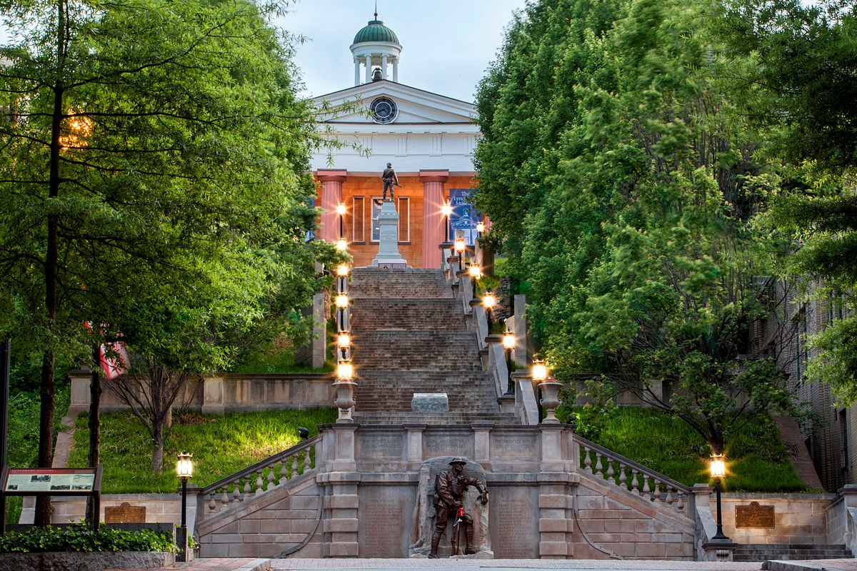 Monument Terrace steps leading up to the columned Old Court House that houses the Lynchburg Museum